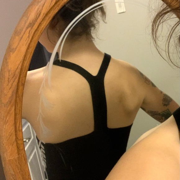 Love Tree ribbed v neck tank. NWT. Size small. - Picture 4 of 5